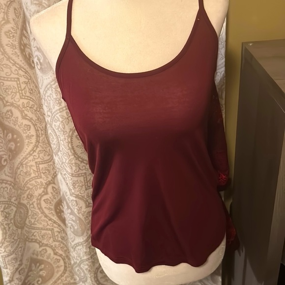 NWT Bananna Republic ombré lace sleeve top/blouse. Burgundy/pink size Small - Picture 6 of 6